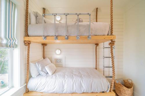The White Pearl Home - main image