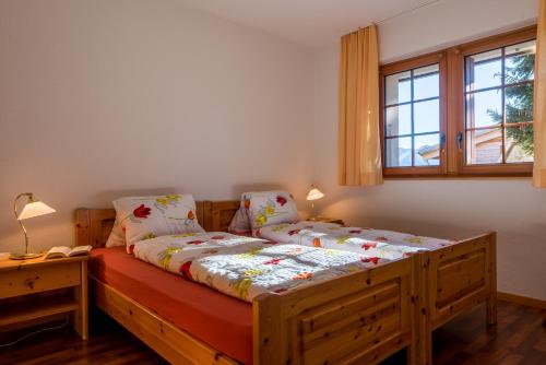2 twin beds, 2 sofa beds