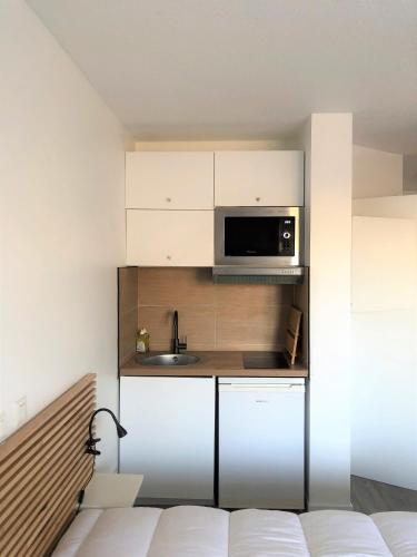 Bel appartement design tout confort (Parking Gratuit) à 10 minutes de Bordeaux