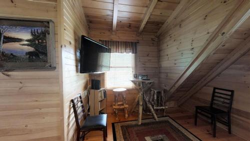 Choose Joy Cabin - image 2