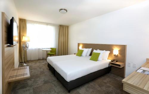 Churchill hotel Terneuzen                                                                    in แตนูเซ็น