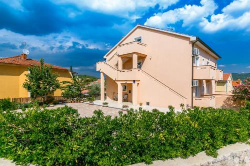 Apartmani Luka 4