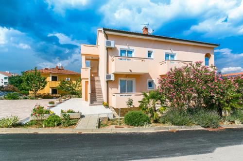 Apartmani Luka 3