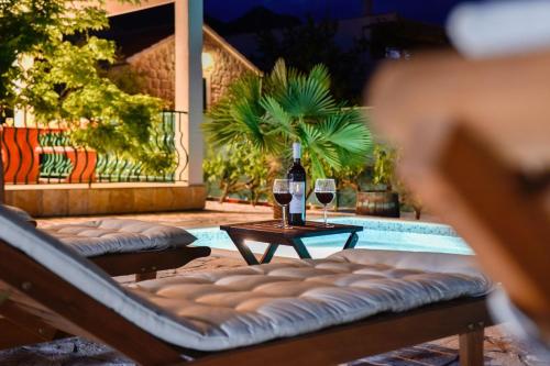 陽台/露台, Villa Josip near Omiš , private pool (Villa Josip near Omis , private pool) in 奧斯特維卡