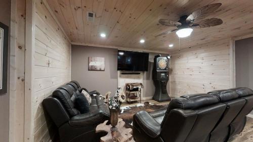 Southern Comfort Cabin - image 4