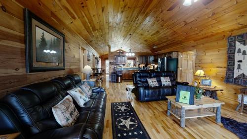 Southern Comfort Cabin - image 7
