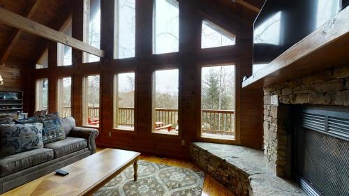 Many Happy Returns cabin - image 6