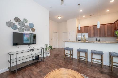 Viagem 1BR in Walkable Plaza Midwood - main image