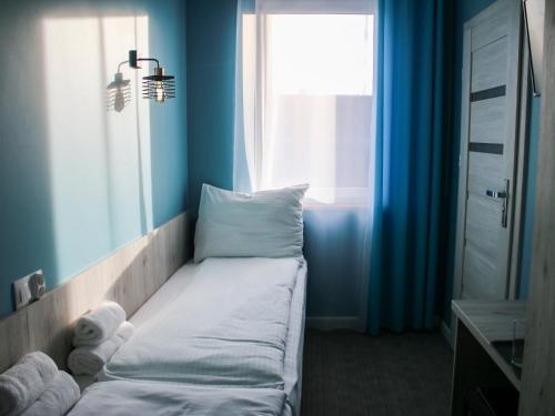 2 twin beds