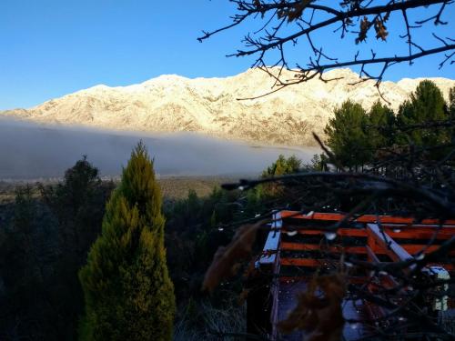 Entre montañas y rio, Cacheuta