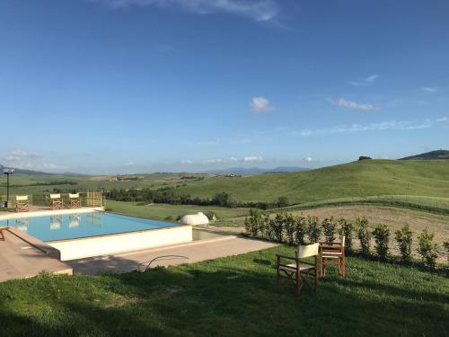 Borgo del Silenzio - Apartments with pool in Lajatico