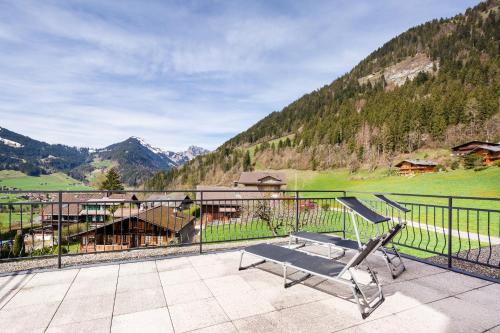  Luxury Alpine Apartment, Pension in Chateau-d'Oex bei La Lécherette