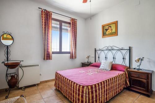 House with 5 bedrooms in Carcabuey with wonderful mountain view private pool and enclosed garden - image 10