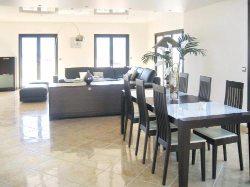 Villa with 7 bedrooms in Calvi with wonderful sea view private pool enclosed garden - image 4