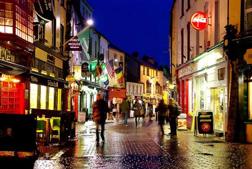 Apartment with one bedroom in Galway with wonderful city view and WiFi 1 km from the beach - image 9