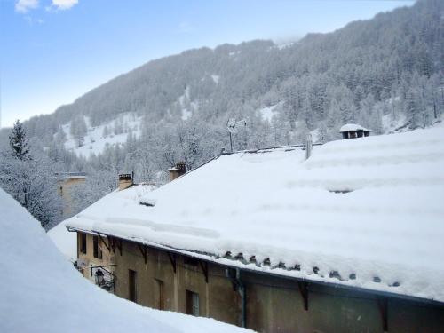 Studio a Aiguilles a 5 km des pistes