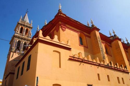 Apartment with 2 bedrooms in Sevilla with wonderful city view balcony and WiFi - image 8