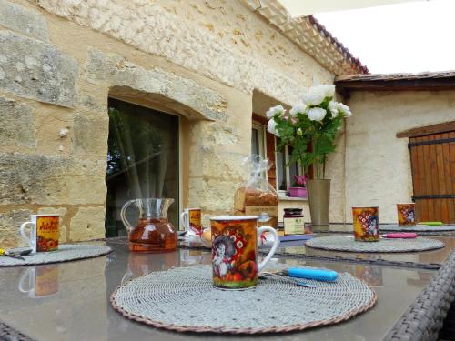 House with 2 bedrooms in Saint Germain du Salembre with shared pool enclosed garden and WiFi - image 8