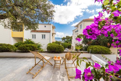  Studio at Zivogosce 50 m away from the beach with sea view enclosed garden and wifi in Živogošće