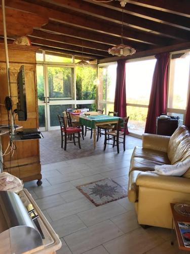  Elegant Villa in Bivona with Pool in Bivona