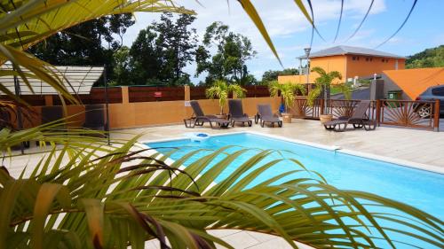 Appartement d'une chambre a Deshaies a 900 m de la plage avec piscine partagee jardin clos et wifi - Location saisonnière - Deshaies