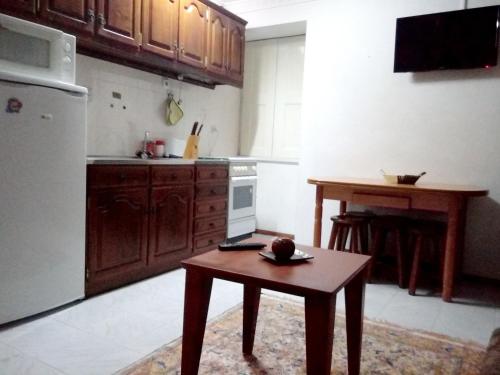 ห้องครัว, Charming Apartment in Alvoco da Serra with Mountain View in อัลโวโค ดา แซร์รา