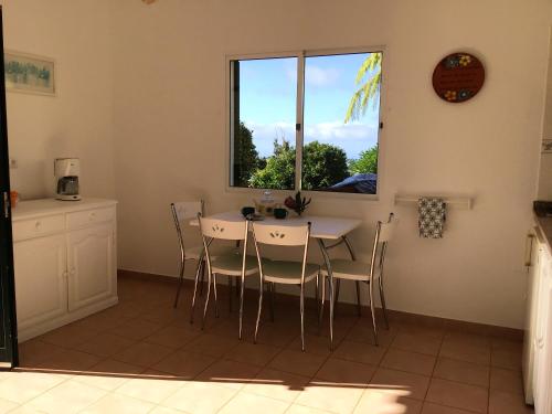 House with one bedroom in Ponta Do Pargo with wonderful sea view furnished garden and WiFi 20 km from the beach - image 5