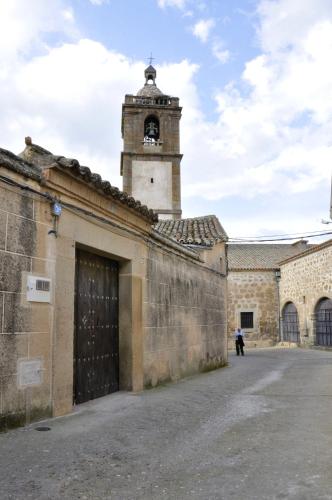 One bedroom house with city view and terrace at Lagartera gîte à louer Garvín