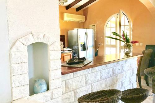 Balcony/terrace, Spacieuse villa a Deshaies avec piscine privee in Bas Vent