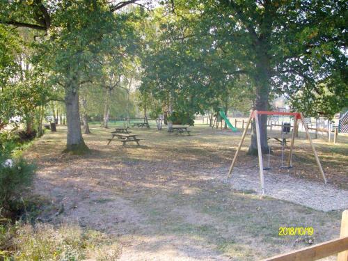 Garden, Maison charmante avec vue sur lac a Thil-sur-Arroux in Saint-Nizier-sur-Arroux