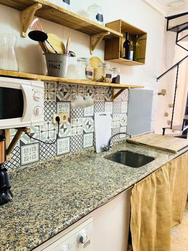  Charming House in Viguera with Mountain View in Viguera