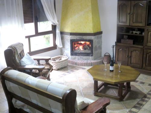  Comfortable house in Sotoserrano with mountain view in Sotoserrano
