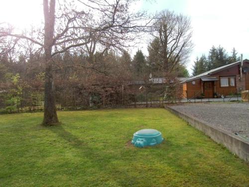 2 bedrooms chalet with enclosed garden and wifi at Tellin