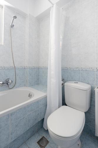 Ideal 1 BR Apartment in Petralona by UPSTREET - image 2