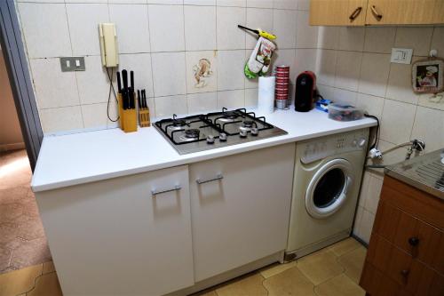 House with 3 bedrooms in Avola with wonderful city view and furnished terrace 3 km from the beach - image 5