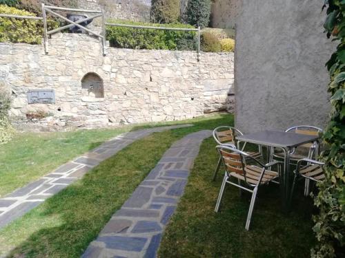  4 bedrooms house with terrace and wifi at Prullans in Prulláns