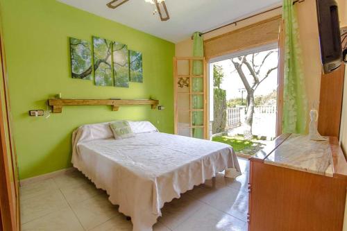 Villa with 4 bedrooms in Rocallisa with wonderful mountain view private pool enclosed garden 8 km from the beach - image 6