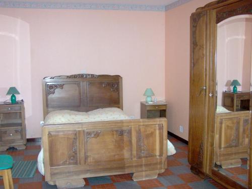 House with 2 bedrooms in La Chapelle aux Choux with furnished garden and WiFi - image 6