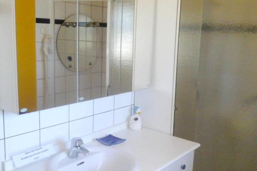 House with 3 bedrooms in Ruille sur Loir with furnished garden and WiFi - image 3