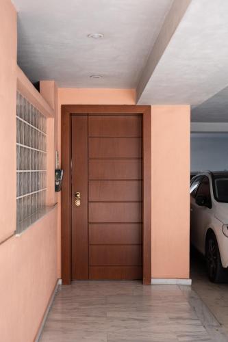 One-Bedroom Apartment image 1
