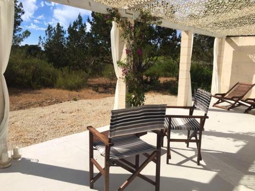 House with 3 bedrooms in Formentera with enclosed garden 5 km from the beach - image 3