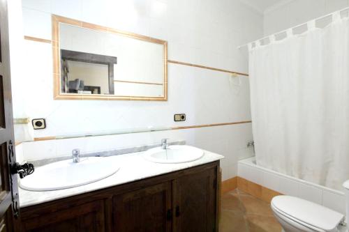 Spacious Villa with Pool in Sanlúcar la Mayor Spacious Villa with Pool in Sanlúcar la Mayor