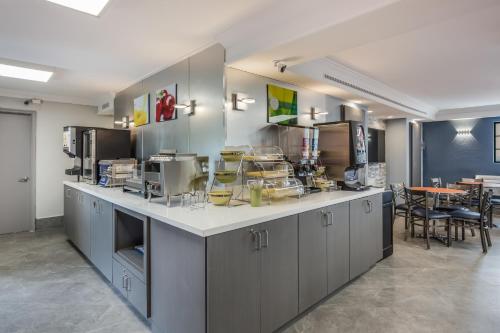 Quality Inn Hampton - Newport News – Hampton, VA