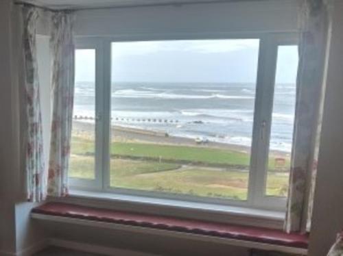 周邊環境, Beachview-Holiday Flat 2- Sleeps8 in 洛西茅斯