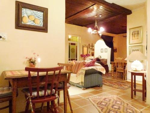 . Cosy 6 Person Cottage with Mountain View