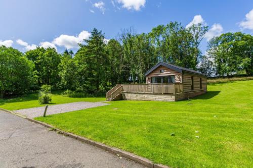 Squirrel Lodge 40 with Hot Tub Newton Stewart - image 8