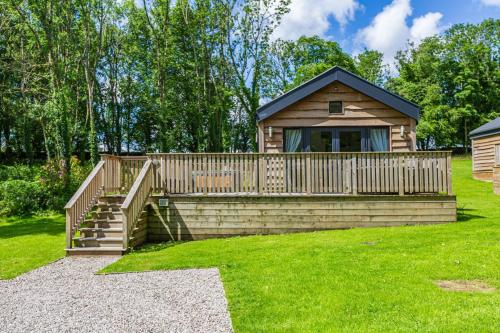 Squirrel Lodge 40 with Hot Tub Newton Stewart - image 11
