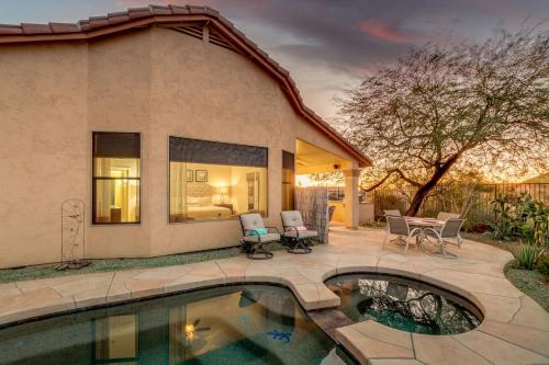 Desert Trail Lane home - main image