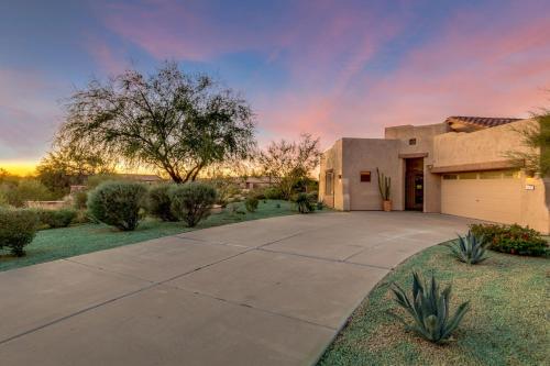 Desert Trail Lane home - image 6