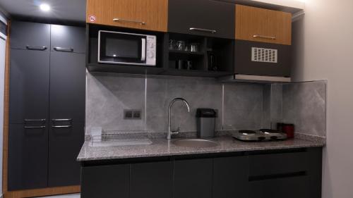 Standard Suite image 5